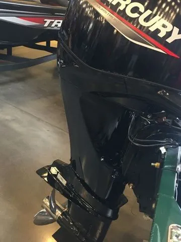 Slide: The Image of Tracker Bass Tracker Classic Limited 2026 - 6