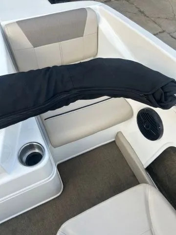 Slide: The Image of Bayliner 175 Bowrider 2016 - 11