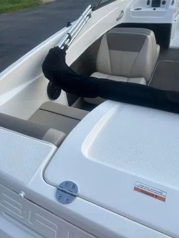 Slide: The Image of Bayliner 175 Bowrider 2016 - 9