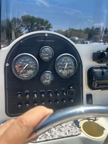 Slide: The Image of Hydro-Sports 175 Center Console 2001 - 10