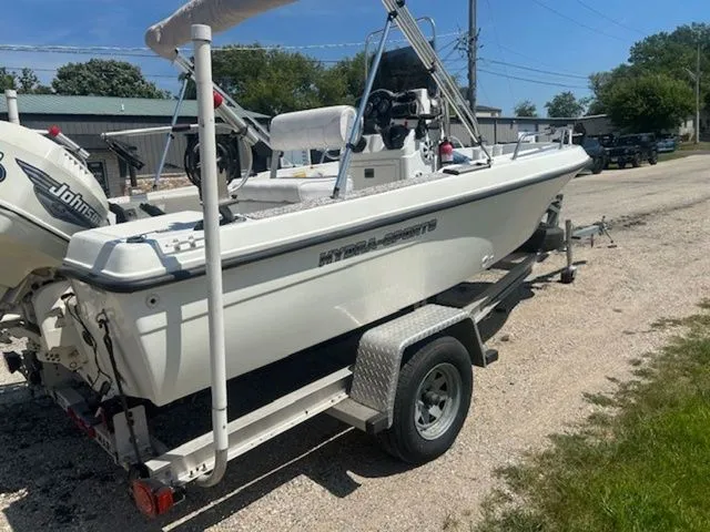 Slide: The Image of Hydro-Sports 175 Center Console 2001 - 3