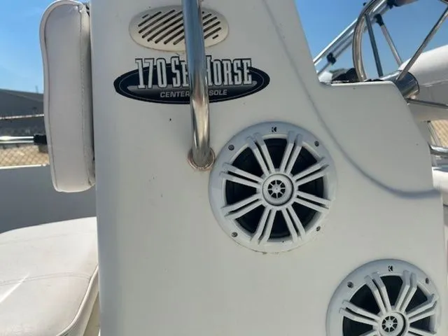 Slide: The Image of Hydro-Sports 175 Center Console 2001 - 9