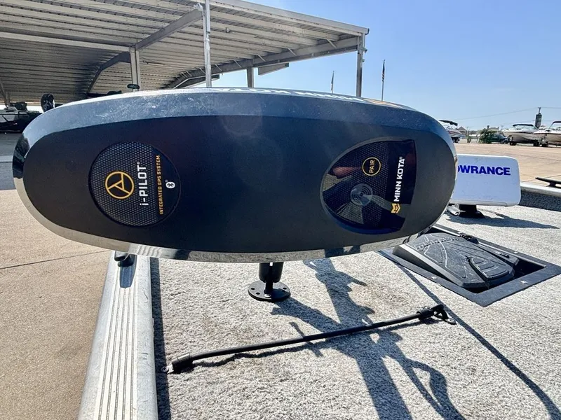 Slide: The Image of Tracker Pro 16 2010 - 5