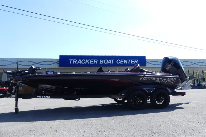Slide: The Image of 2026 Nitro Z21 XL Pro boat at Tracker Boat Center dealership. - 84