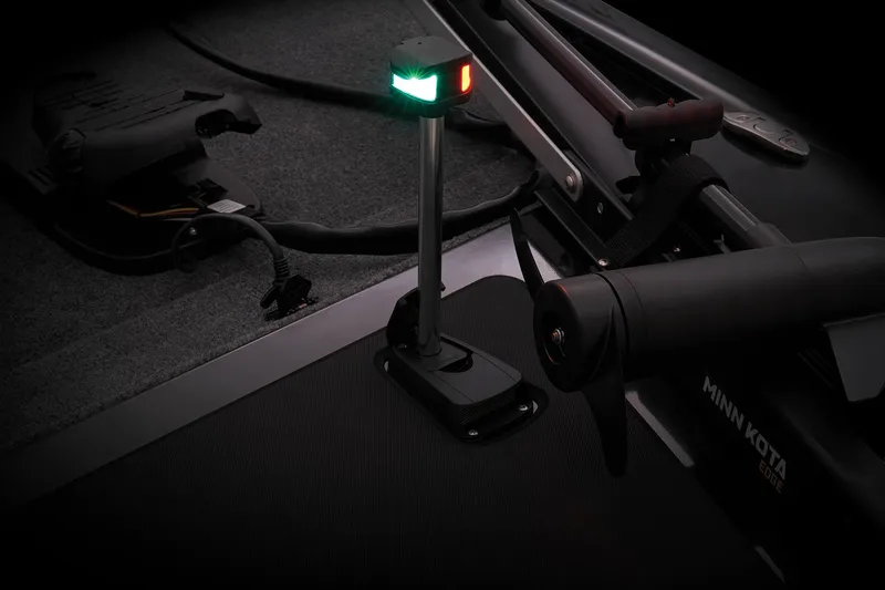 Slide: The Image of Tracker Pro 170 2024 - 26