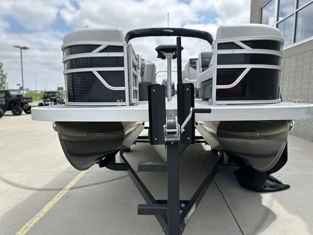 Slide: The Image of Bennington 20SSR Tritoon Pontoon 2026 - 7