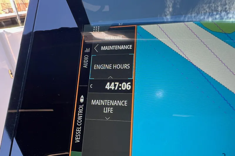 Slide: The Image of Display screen showing engine hours on 2020 Sea Ray 280 SLX boat. - 25