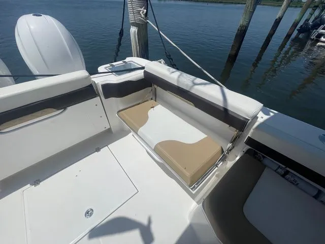 Slide: The Image of Edgewater 262 CX 2021 - 29