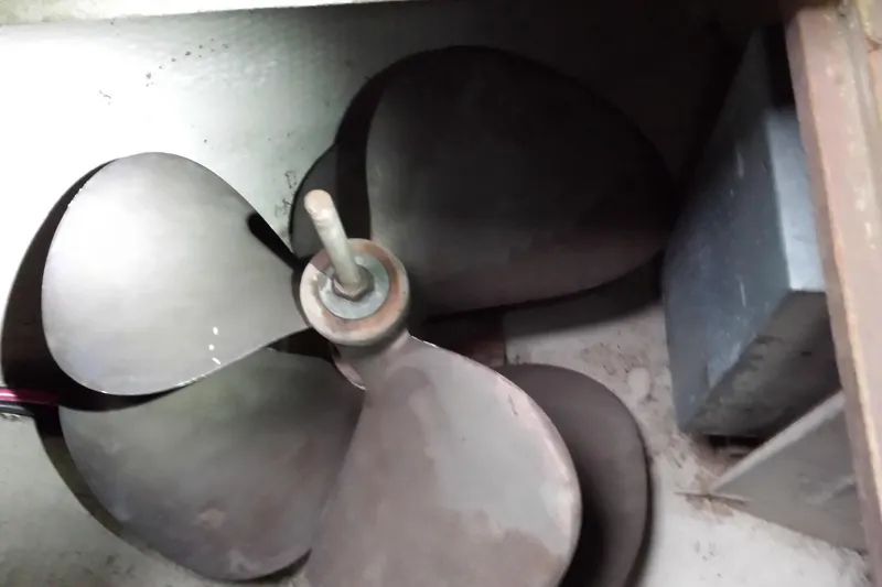 Slide: The Image of Propeller of 1986 Viking 35 Convertible boat in engine compartment. - 14