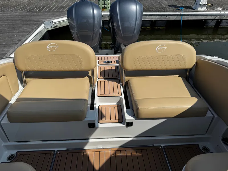Slide: The Image of Crownline Boats Eclipse E29 XS 2018 - 10