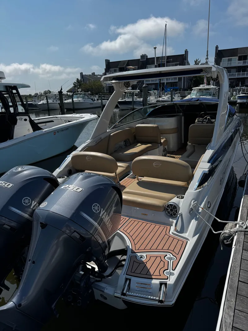 Slide: The Image of Crownline Boats Eclipse E29 XS 2018 - 2
