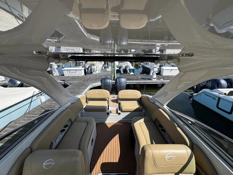 Slide: The Image of Crownline Boats Eclipse E29 XS 2018 - 5