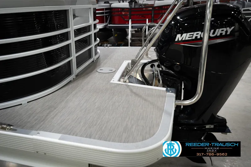Slide: The Image of 2023 Benington 22 LSR boat with Mercury engine at Reeder-Trausch Marine. - 54