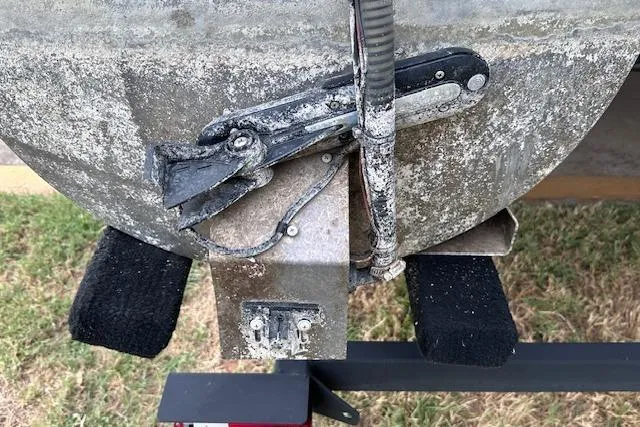 Slide: The Image of 2018 Sun Tracker SportFish 22 XP3 boat trailer detail with wear and corrosion. - 34