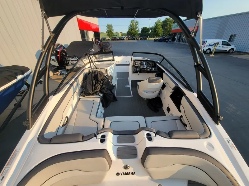 Slide: The Image of Yamaha AR190 2022 - 10