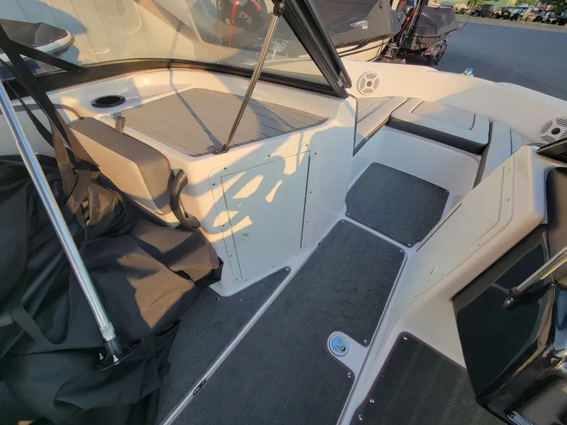 Slide: The Image of Yamaha AR190 2022 - 14