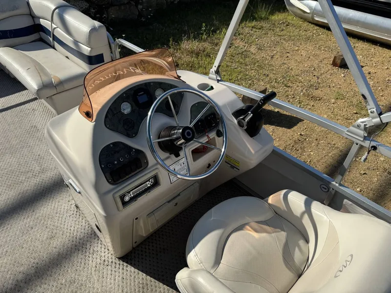 Slide: The Image of Manitou 221 F2C OASIS 2007 - 6