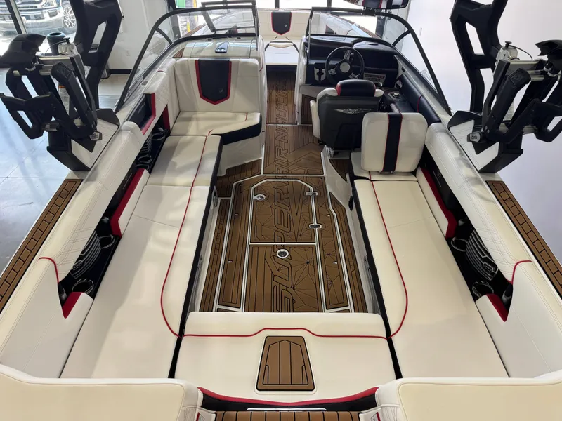 Slide: The Image of Nautique Super Air Nautique G25 2018 - 13