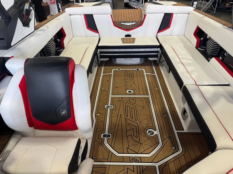 Slide: The Image of Nautique Super Air Nautique G25 2018 - 22