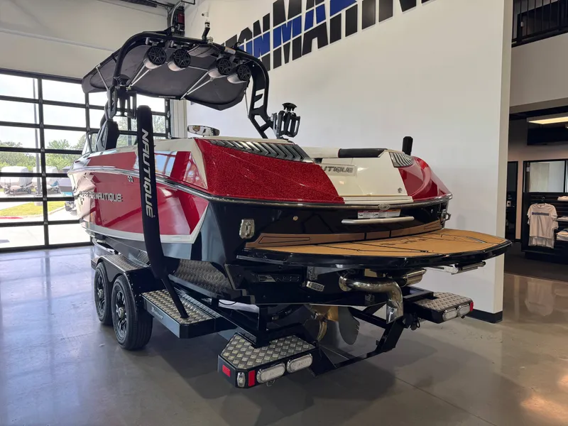 Slide: The Image of Nautique Super Air Nautique G25 2018 - 5