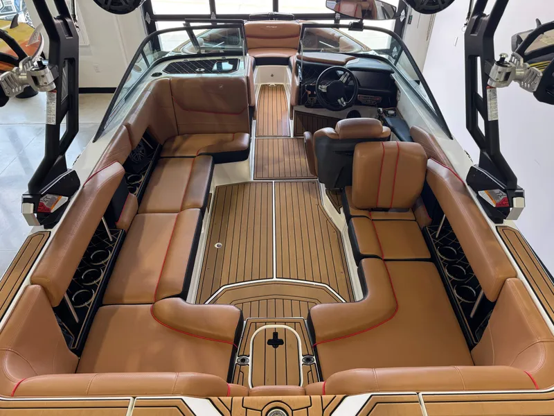 Slide: The Image of Nautique Super Air Nautique GS22 2019 - 13