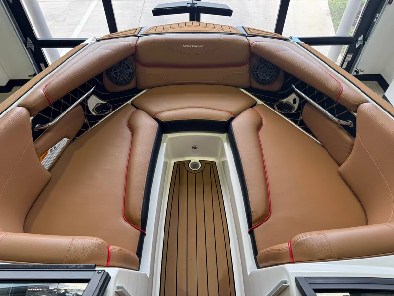 Slide: The Image of Nautique Super Air Nautique GS22 2019 - 17