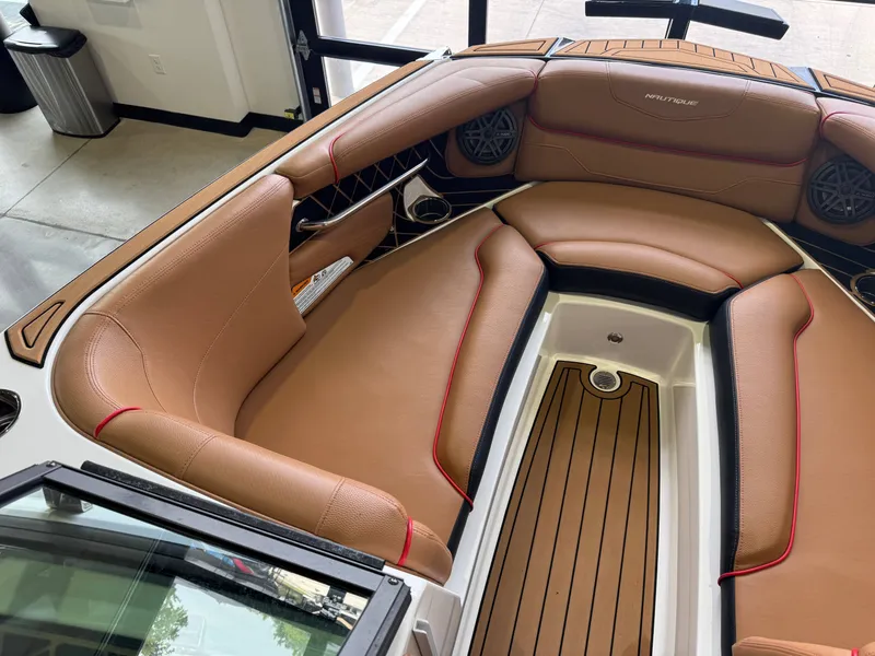 Slide: The Image of Nautique Super Air Nautique GS22 2019 - 19