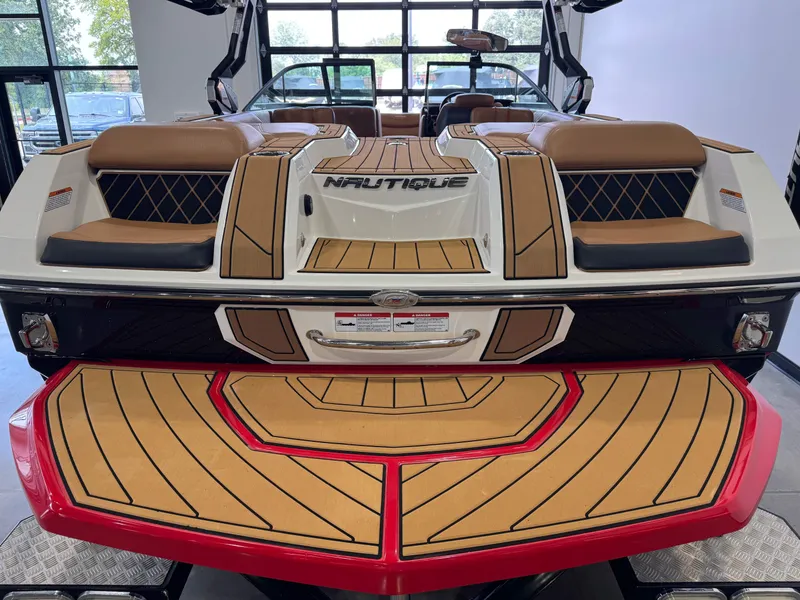 Slide: The Image of Nautique Super Air Nautique GS22 2019 - 8