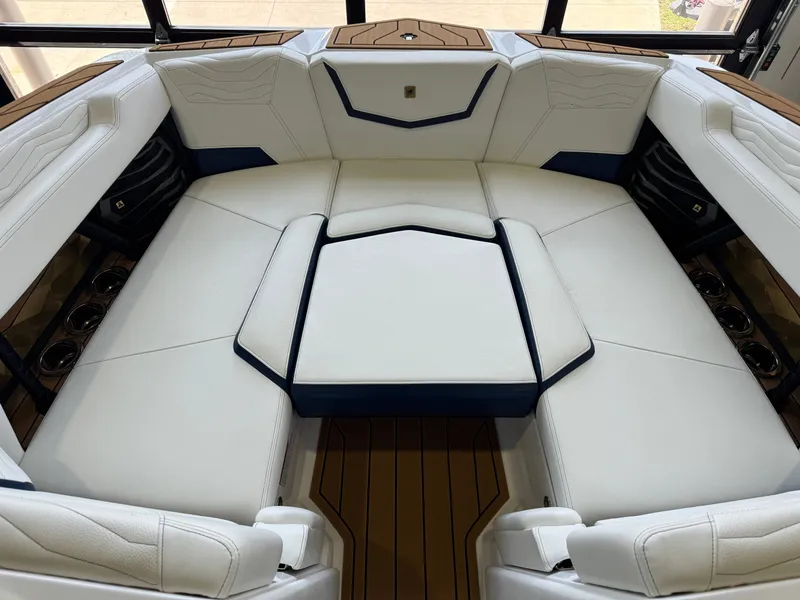 Slide: The Image of Correct Craft Super Air Nautique G23 2025 - 17