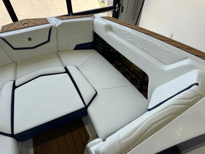 Slide: The Image of Correct Craft Super Air Nautique G23 2025 - 18