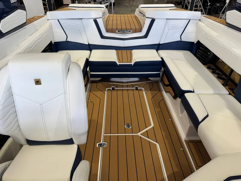 Slide: The Image of Correct Craft Super Air Nautique G23 2025 - 22