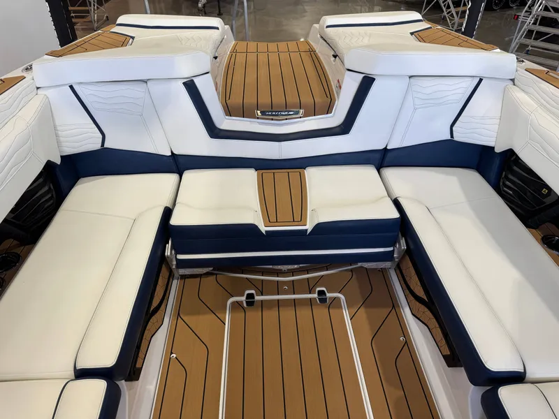 Slide: The Image of Correct Craft Super Air Nautique G23 2025 - 29