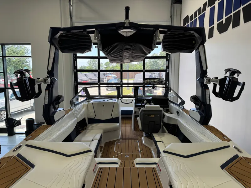 Slide: The Image of Correct Craft Super Air Nautique G23 2025 - 9