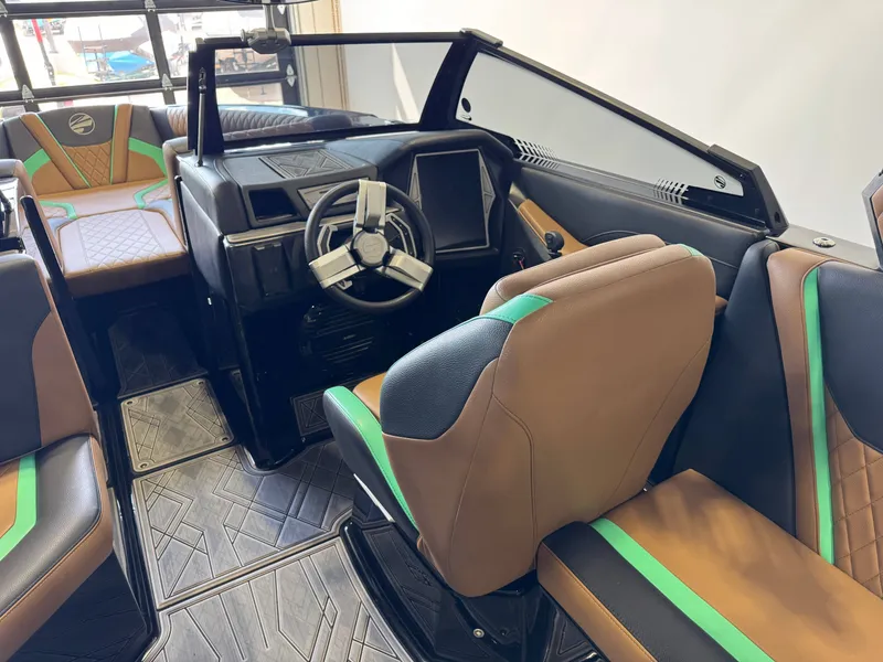 Slide: The Image of Tigé 23ZX 2023 - 24