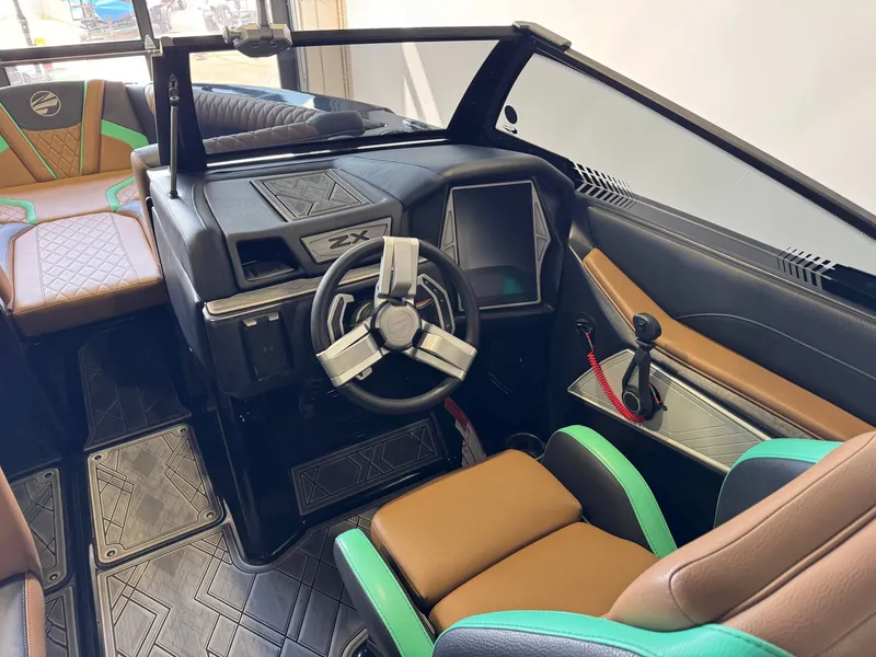 Slide: The Image of Tigé 23ZX 2023 - 25