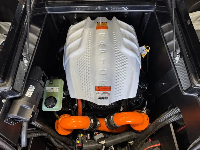 Slide: The Image of Tigé 23ZX 2023 - 27