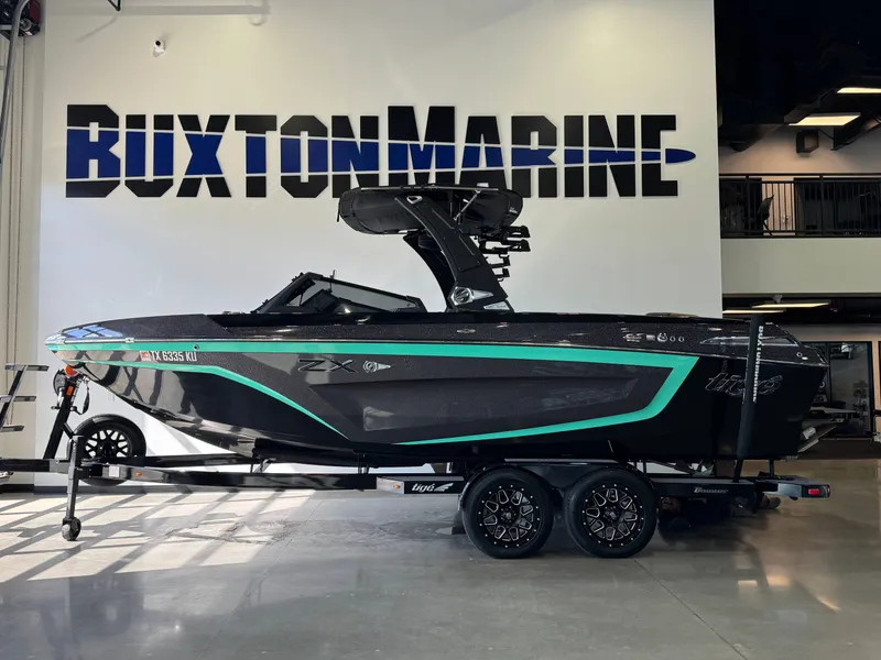 Slide: The Image of Tigé 23ZX 2023 - 4