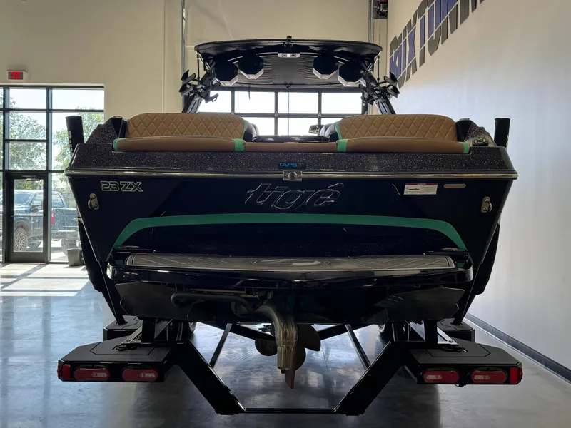 Slide: The Image of Tigé 23ZX 2023 - 6