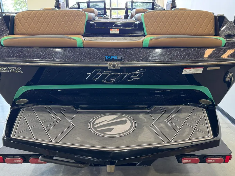 Slide: The Image of Tigé 23ZX 2023 - 8