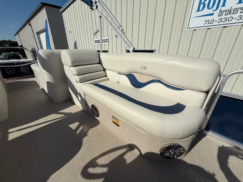 Slide: The Image of Avalon C RL - 26' 2013 - 15