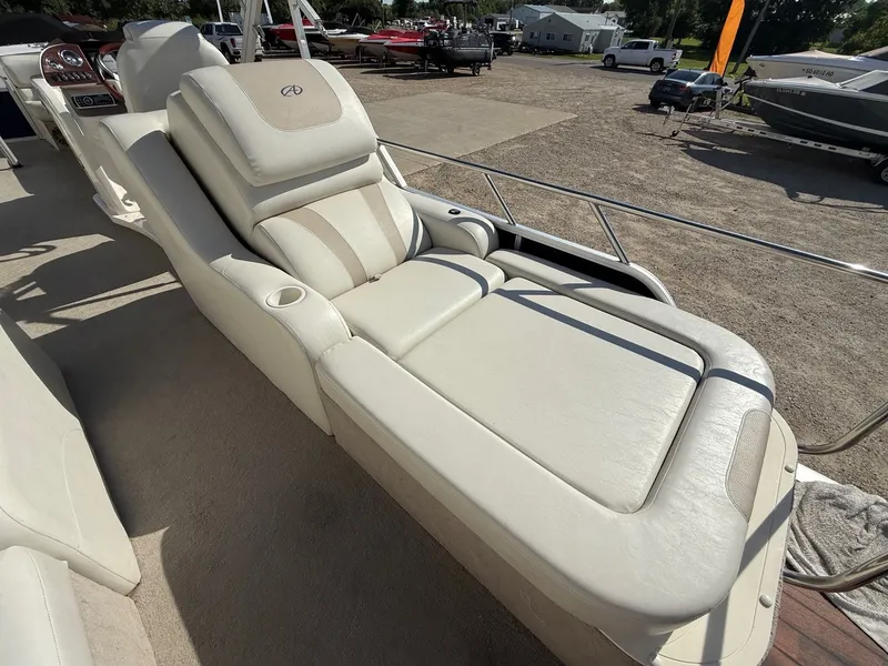 Slide: The Image of Avalon C RL - 26' 2013 - 21