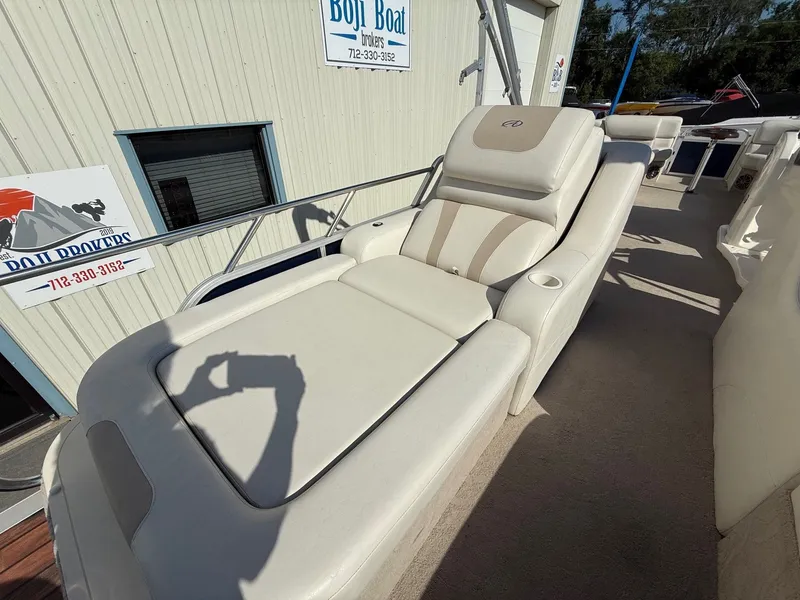 Slide: The Image of Avalon C RL - 26' 2013 - 22