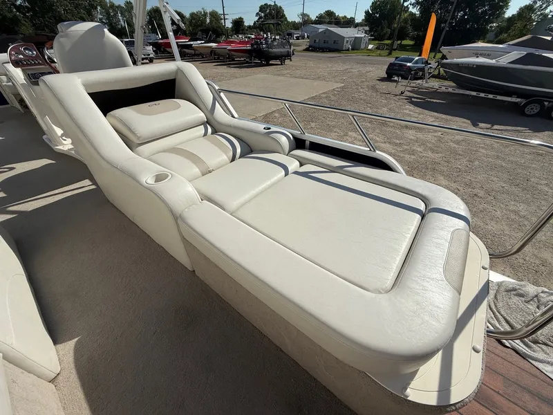 Slide: The Image of Avalon C RL - 26' 2013 - 23