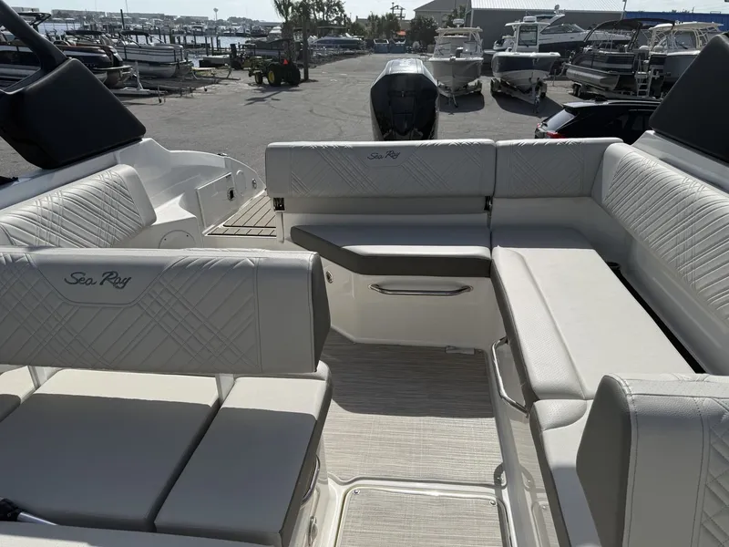 Slide: The Image of Sea Ray SDX 250 Outboard 2026 - 8