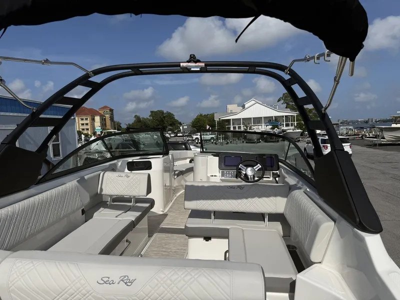 Slide: The Image of Sea Ray SDX 250 Outboard 2026 - 5