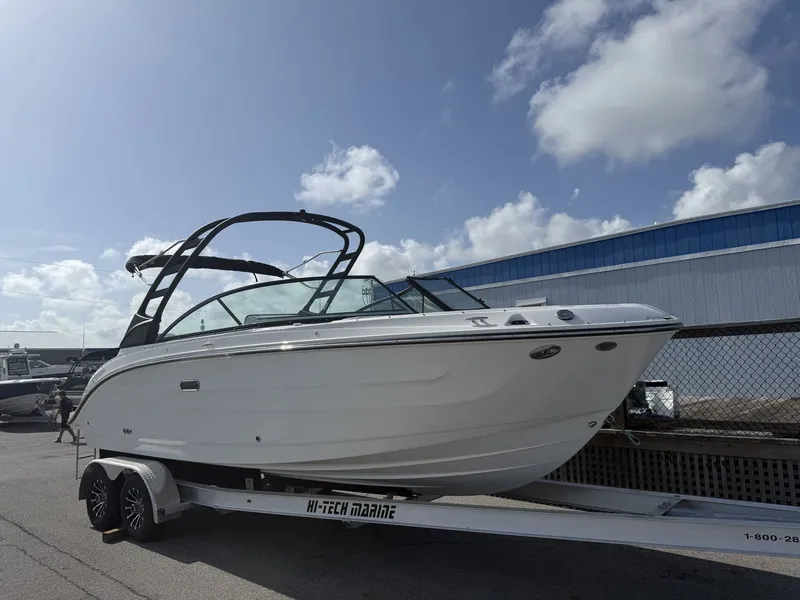 Slide: The Image of Sea Ray SDX 250 Outboard 2026 - 1