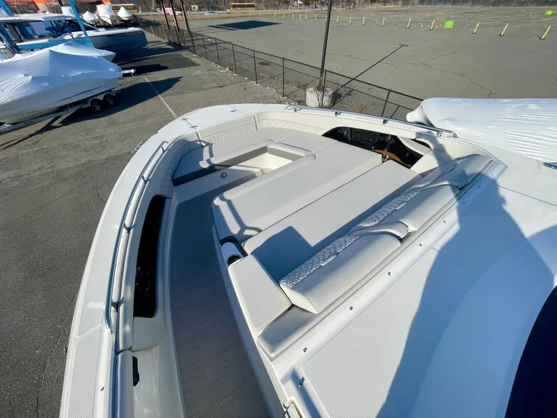 Slide: The Image of Sea Ray Sundancer 370 Outboard 2026 - 16