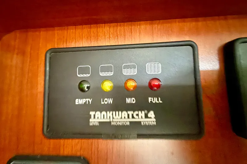 Slide: The Image of TankWatch 4 level monitor system on 2006 Pro-Line 32 Express boat. - 12