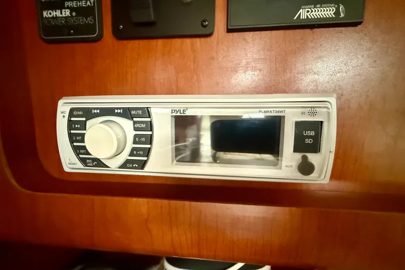 Slide: The Image of Pyle stereo system in 2006 Pro-Line 32 Express boat interior. - 13