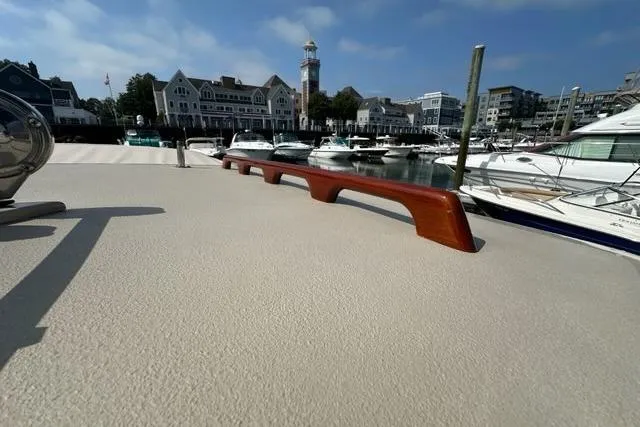 Slide: The Image of Bow of 1987 Holland 32 boat with ropes and deck fittings. - 31